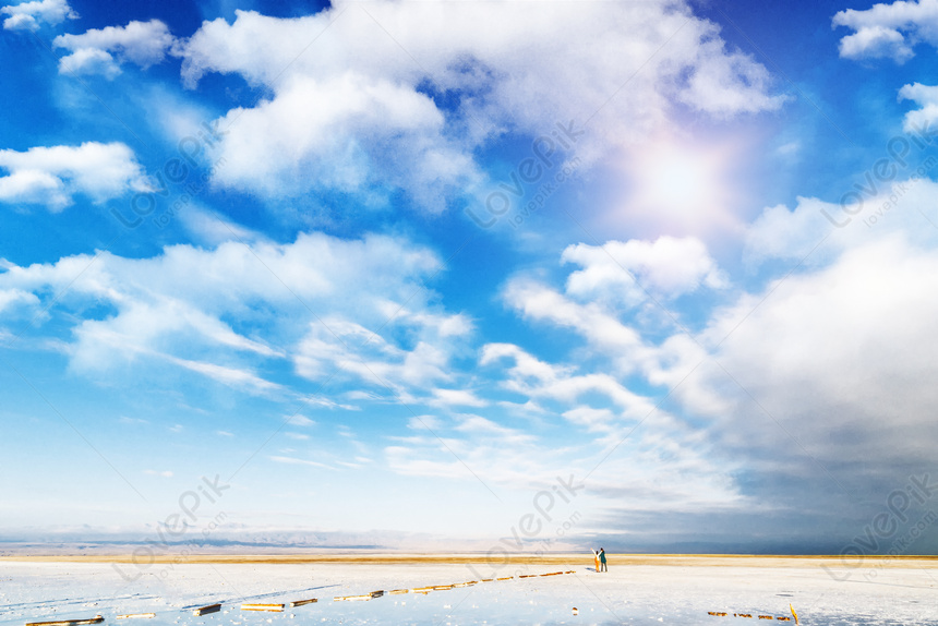 Nền Mây Trắng: Bức tranh nền mây trắng trông giống như một tác phẩm nghệ thuật với sự tinh tế và anh đào của thiên nhiên.
