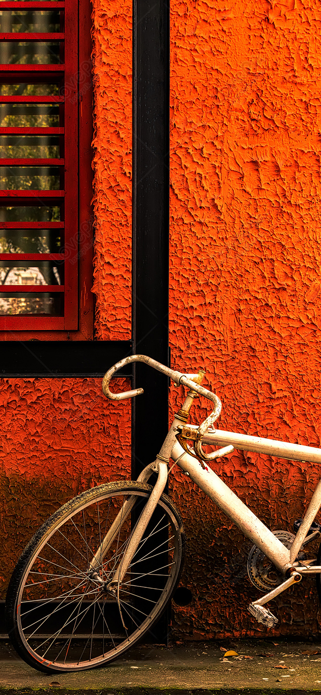 Xe đạp điện thoại: Với màu sắc tươi trẻ và kiểu dáng hiện đại, chiếc xe đạp điện thoại trong bức hình này sẽ mang lại cho bạn cảm giác thoải mái và tự do. Với chiếc xe này, bạn có thể đi đến bất cứ nơi đâu mà không phải lo lắng về đường đi hay trời nắng oi bức.