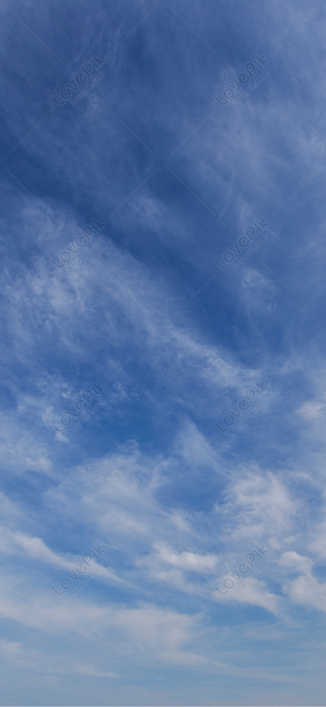 Bầu trời xanh trong lành với những đám mây trắng là điều tuyệt vời để làm hình nền cho thiết bị của bạn. Hãy xem những hình ảnh tuyệt đẹp về bầu trời xanh để cập nhật cho thiết bị của bạn một phong cách mới.