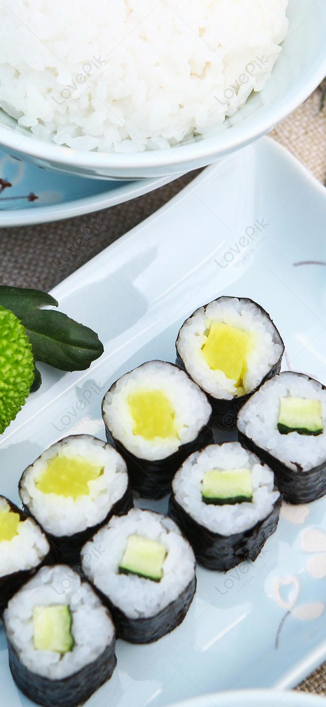 Nền Sushi Hình ảnh Sẵn có - Tải xuống Hình ảnh Ngay bây giờ - Bát đĩa bằng  sành, Bữa ăn - Món ăn, Bữa ăn ngoài - iStock