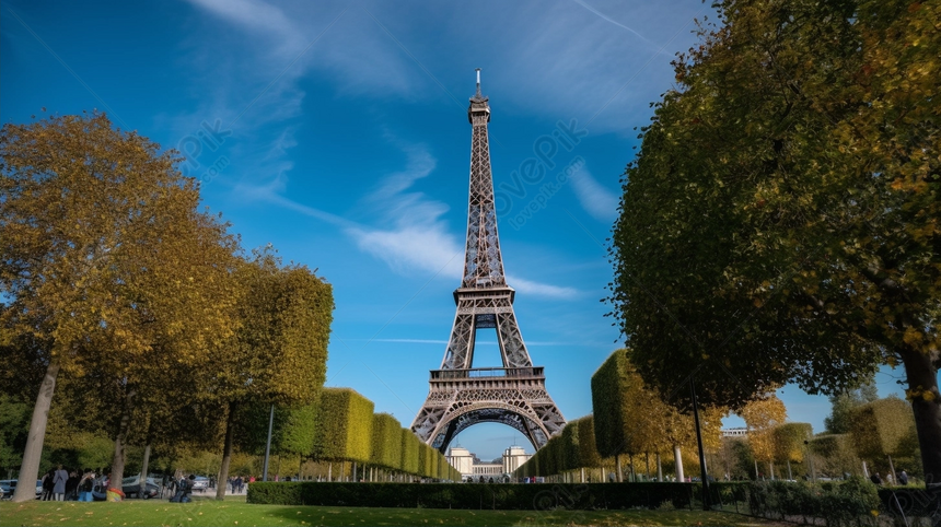 Hình nền Powerpoint Tháp Eiffel Với Bầu Trời Xanh Và Những Đám Mây Gần Nó  miễn phí - Slidesdocs