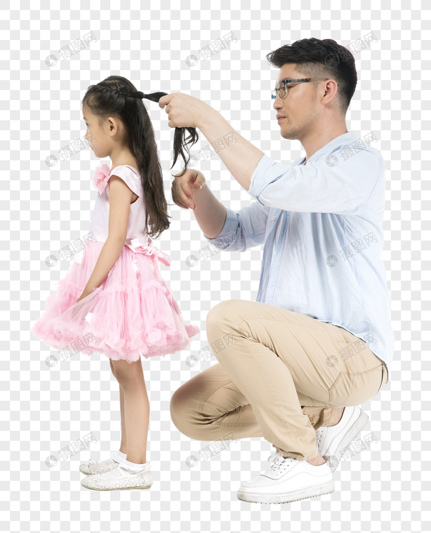 Отец и дочь волосы. Папа расчесывает волосы дочке. Папа причесывает дочь невесту. Примета папе расчесывает волосы дочери. Ребенок расчесывается повторяет за папой.