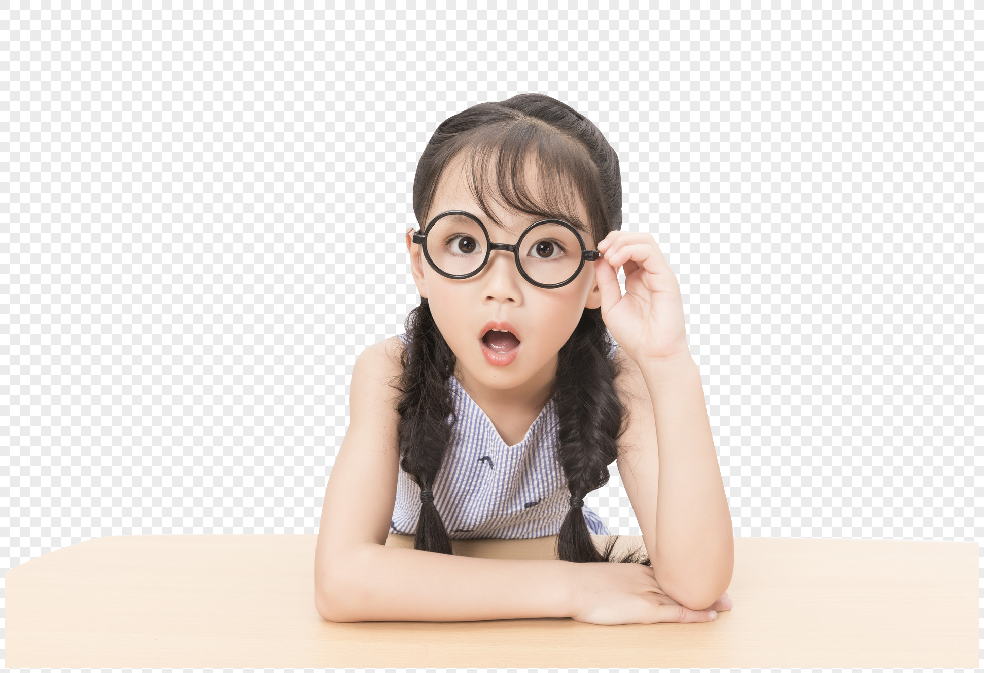 Китайская девочка в очках