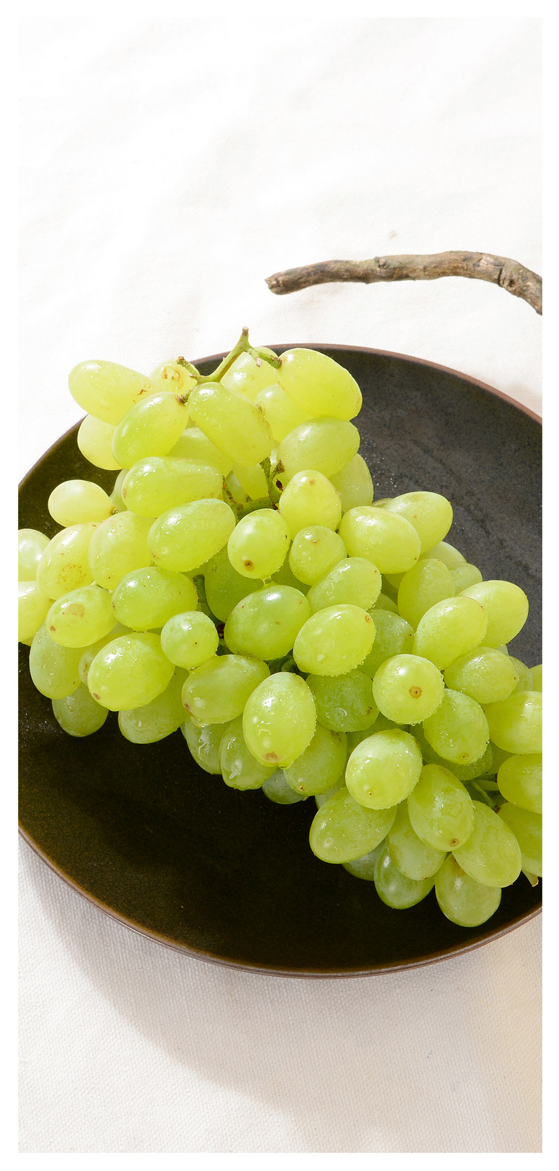 Green Grapes Wallpaper Hd For Mobile