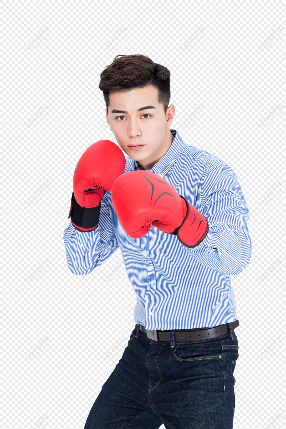 Молодой мужчина в боксерских перчатках изображение_Фото номер 400210563 .