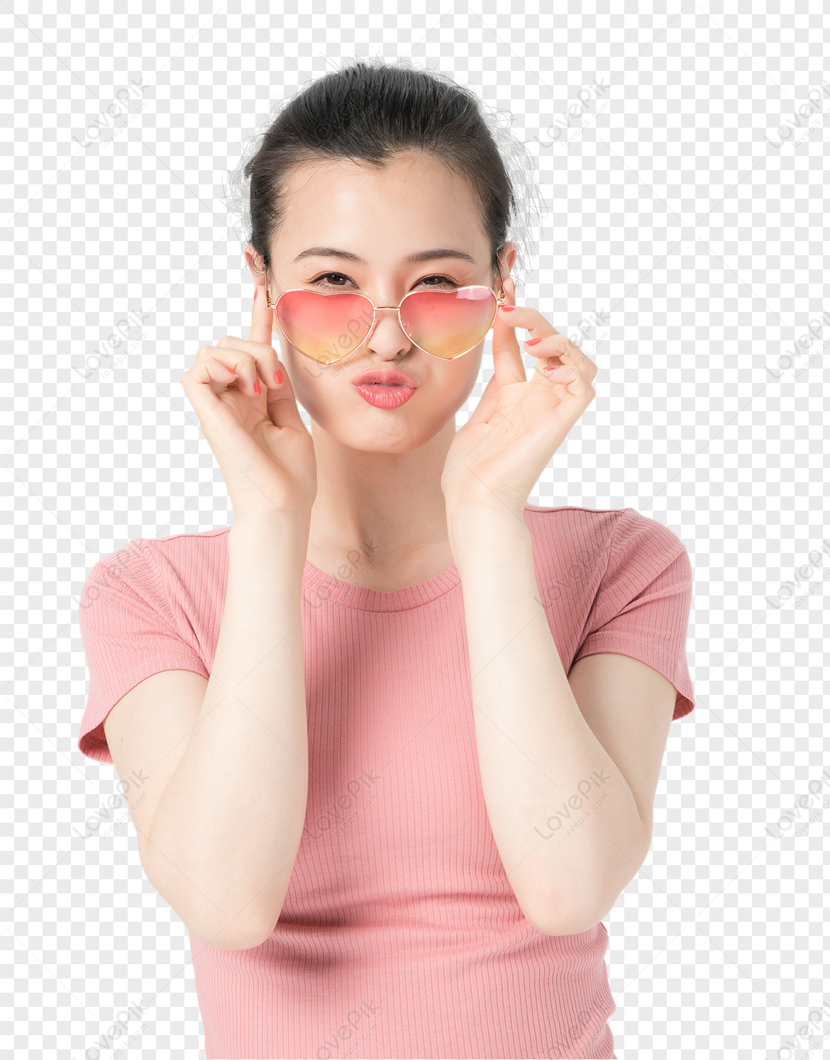 KIM JI WON, woman multicolored top and sunglasses transparent background PNG  clipart | HiClipart