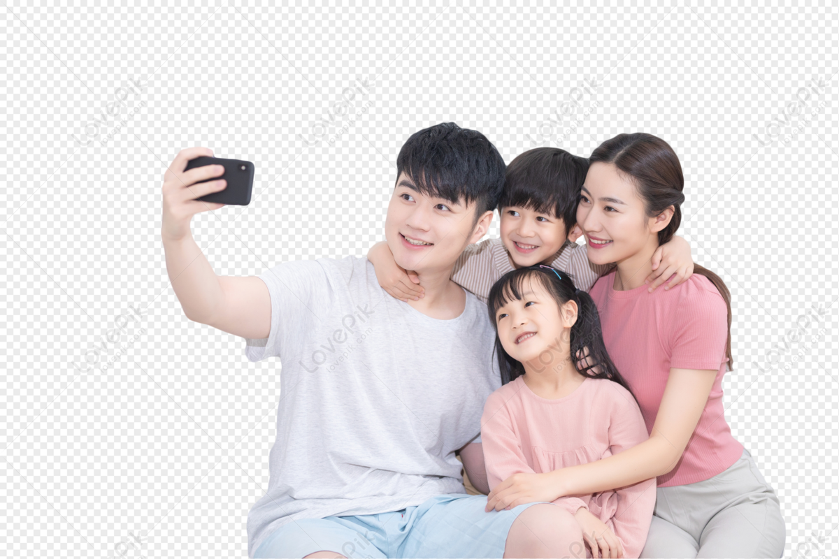 Hãy cùng gia đình mình chụp những bức ảnh selfie thật đáng yêu và thật ý nghĩa để ghi lại những khoảnh khắc đáng nhớ cùng những người thân yêu. Những hình ảnh này sẽ giúp bạn thấu hiểu được tình cảm chân thành, tình thân đong đầy của gia đình bạn.