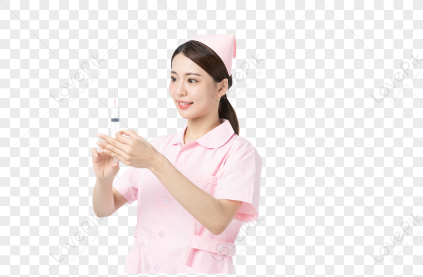 Новая медсестра пришла. Медсестра китаянка. Медсестра делает укол. Студентки медсестры на белом фоне.