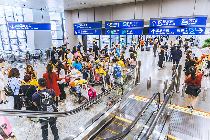 Airport Passengers Wait For Elevators Picture And HD Photos | Free ...