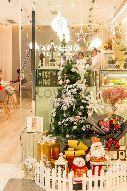 Decoration Of Christmas Coffee Shop In Shopping Mall Picture And HD ...