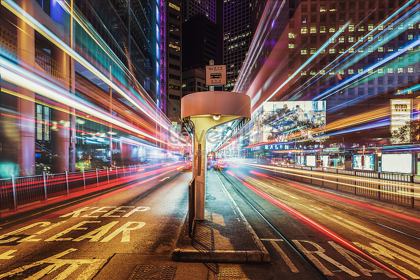 Hãy chiêm ngưỡng những bức ảnh Khung Cảnh đường Phố Hồng Kông cực kỳ ấn tượng để khám phá lại nét đẹp của thành phố này. Chúng tôi tin rằng những bức ảnh này sẽ khiến bạn trầm trồ và choáng ngợp với vẻ đẹp của Hồng Kông.