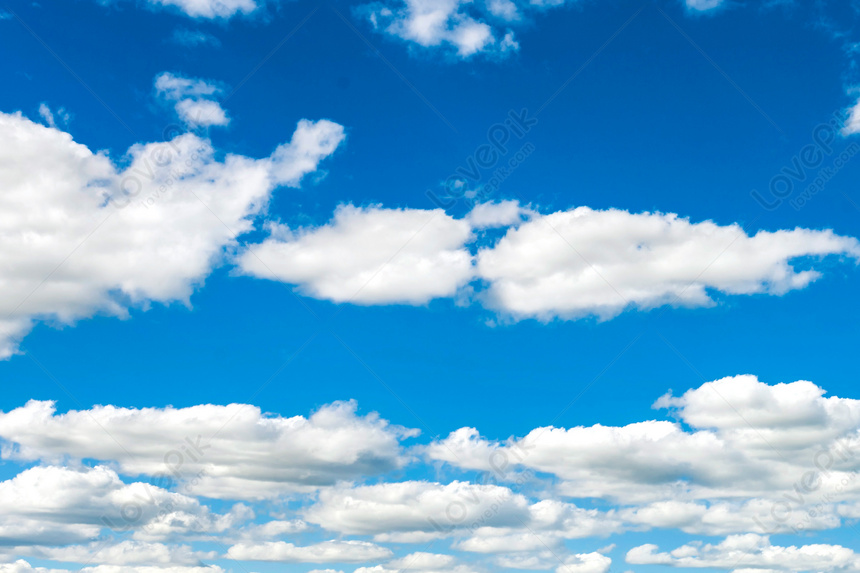 Được trang trí bởi những làn mây bạch vân bồng bềnh, một bầu trời xanh ngắt sẽ mang đến cho bạn cảm giác yên bình, tĩnh lặng hòa quyện với sự trầm tĩnh trong tâm hồn.