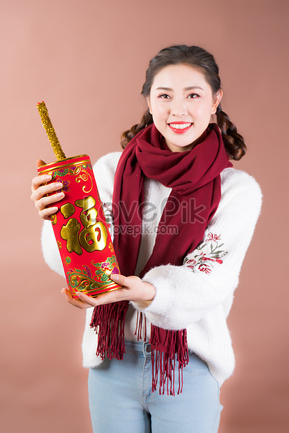 Women Hold Firecrackers Picture And HD Photos | Free Download On Lovepik