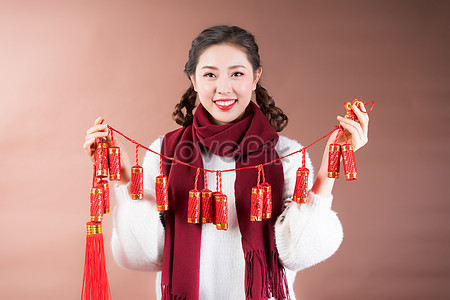 Women With Firecrackers Picture And HD Photos | Free Download On Lovepik