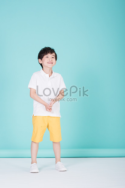 A Lovely Childs Young Boys Lively Childhood Picture And HD Photos ...