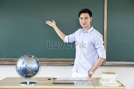 Male Teachers In Class Picture And HD Photos | Free Download On Lovepik