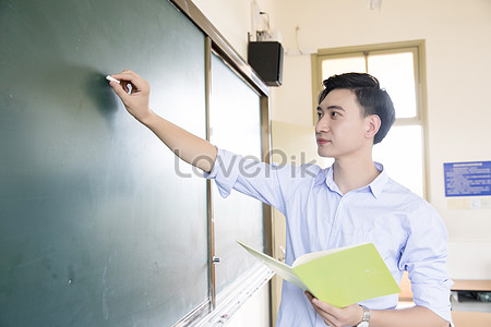 Male Teachers In Class Picture And HD Photos | Free Download On Lovepik