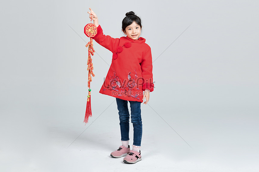 A Girl With Firecrackers Picture And HD Photos | Free Download On Lovepik