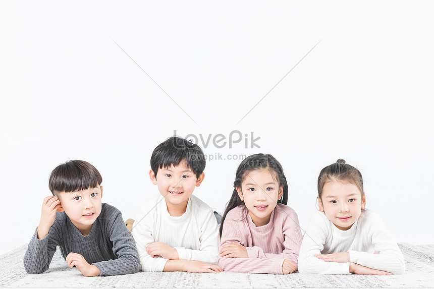 Happy Children Lay On The Carpet Picture And HD Photos | Free Download ...