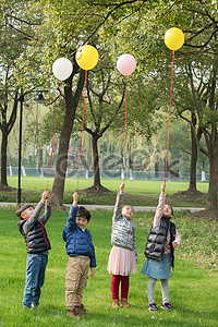 lovepik صورة jpg 501125742 id صورة فوتوغرافية بحث صور أطفال يلعبون بالونات