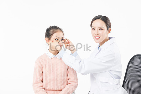 A Doctor Wearing Glasses, Doctor Image, Material, Doctor PNG Picture ...