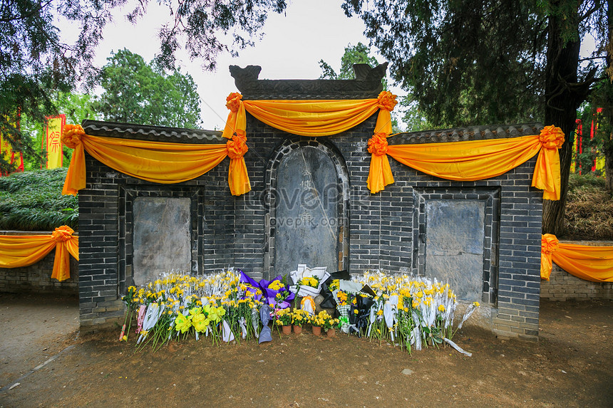 zhang qian statue