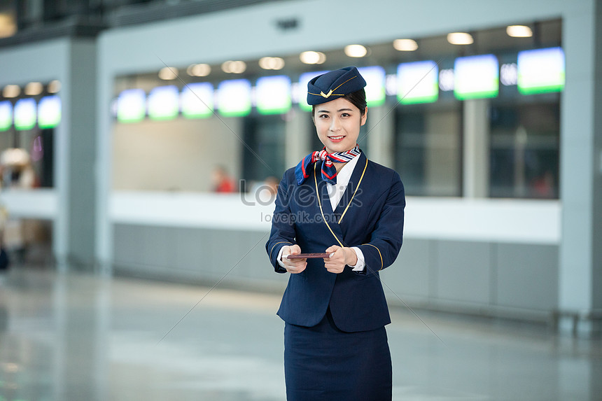Tiếp Viên Hàng Không là những cô gái trẻ, xinh đẹp và năng động, luôn sẵn sàng phục vụ hành khách trên chuyến bay của mình. Hãy xem hình ảnh của các tiếp viên hàng không để thấy sự chuyên nghiệp và quyến rũ của họ.