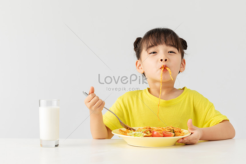 Girl Sucking Noodles Picture And HD Photos | Free Download On Lovepik