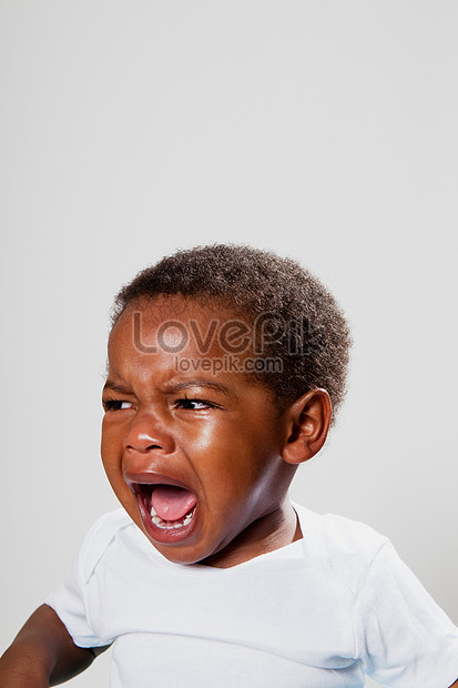 Niño Llorando Foto | Descarga Gratuita HD Imagen de Foto - Lovepik