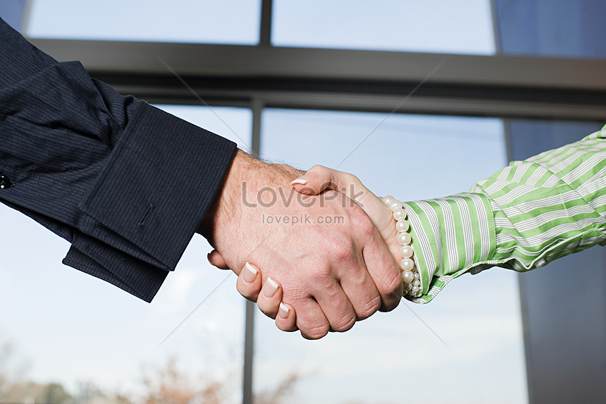 Man And Woman Shaking Hands Picture And HD Photos | Free Download On ...