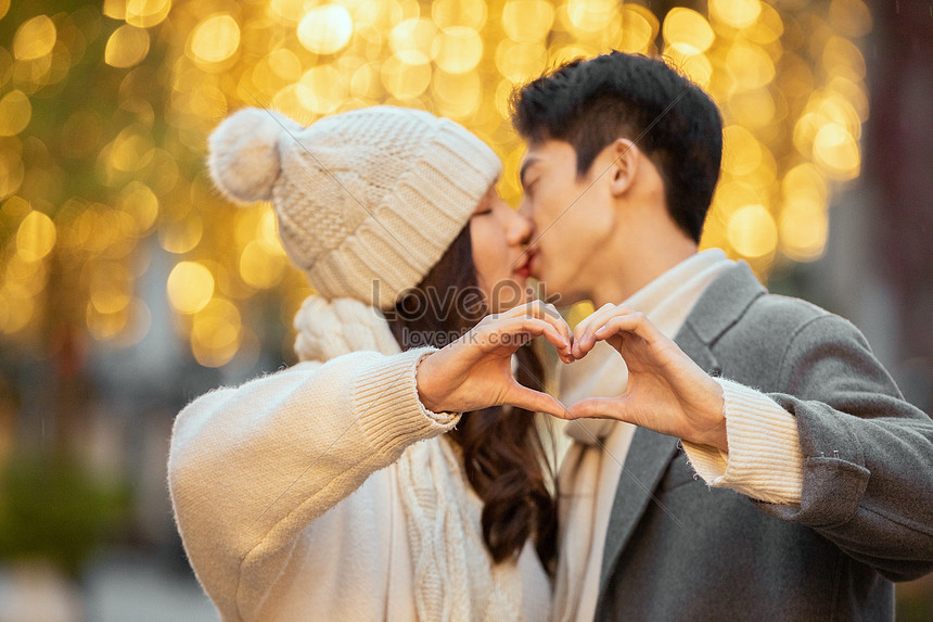 Những bức ảnh hình ảnh đôi nam nữ hôn nhau cực đáng yêu cho các cặp đôi lứa đang yêu
