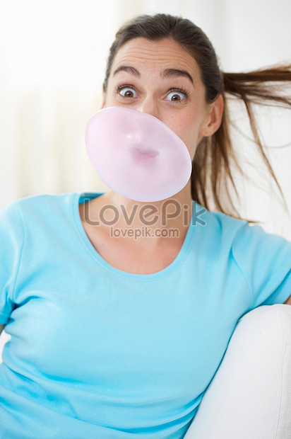 Woman Blowing Bubble Gum Picture And HD Photos | Free Download On Lovepik