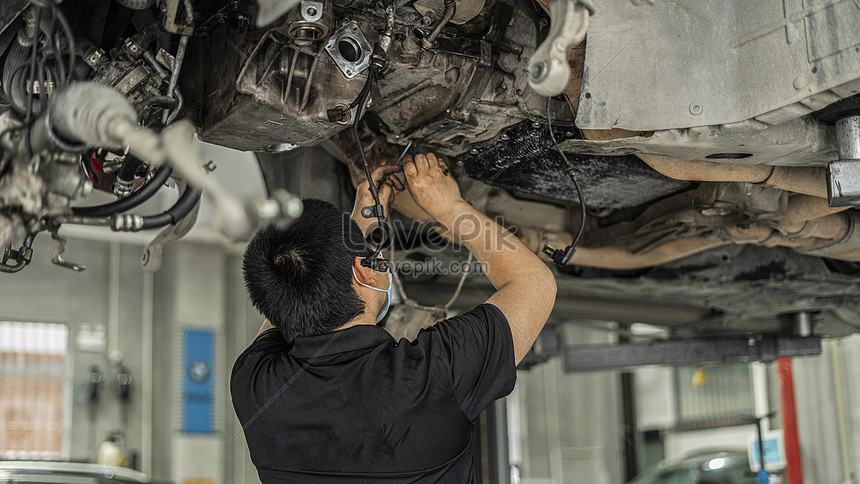 Chúng tôi sẵn sàng đến nơi làm việc của bạn để sửa chữa chiếc ô tô bị hỏng, giúp bạn tiết kiệm thời gian và công sức.