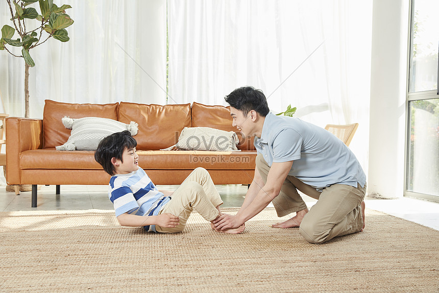 Dad Assists The Child In Sit Ups Picture And HD Photos | Free Download ...