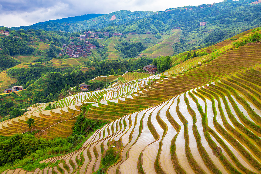 Longsheng Terraces In Guilin Guangxi Picture And HD Photos | Free ...