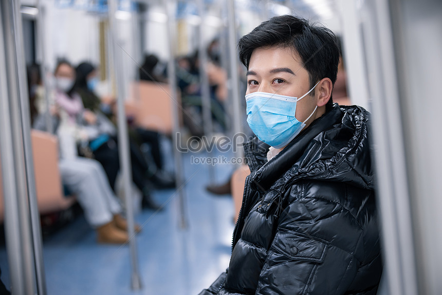 Men Wearing Masks On The Subway During The Epidemic Picture And HD ...