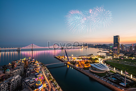 Далянь Xinghai Square Night View Фото