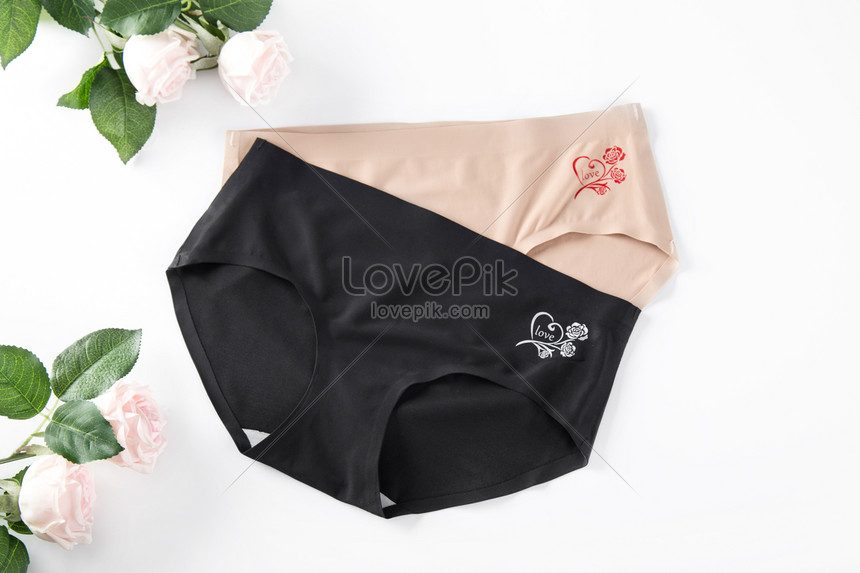 https://img.lovepik.com/photo/20211211/medium/lovepik-womens-seamless-underwear-print-picture_605824023.jpg