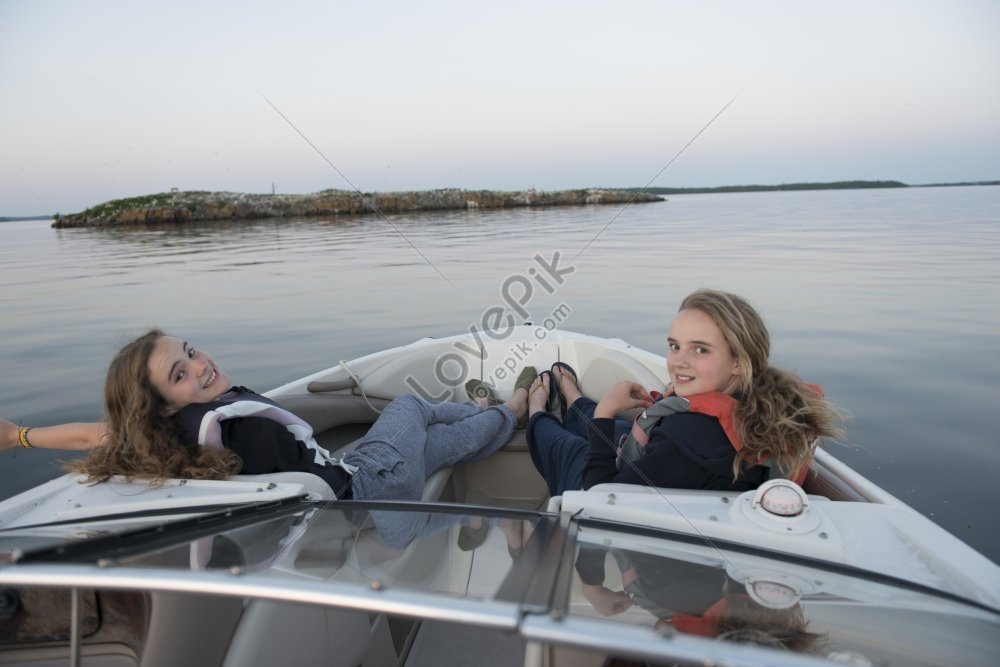 Girls Lounging On A Boat Picture And HD Photos | Free Download On Lovepik