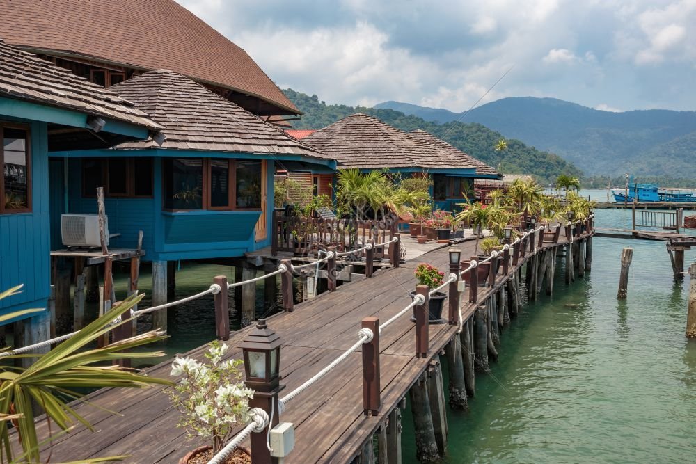 Mga Bahay Sa Stilts Sa Bang Bao Fishing Village Larawan_Numero ng ...