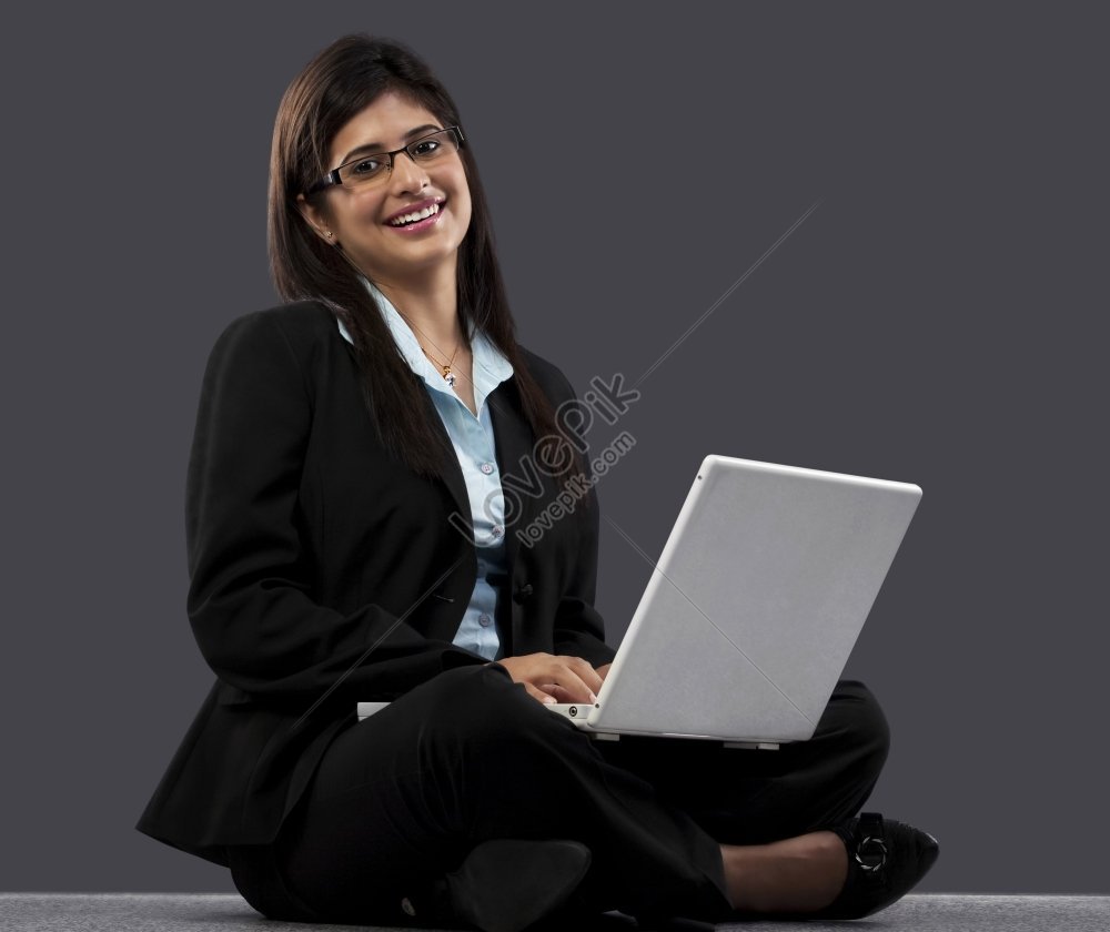 Businesswoman With Laptop Picture Picture And HD Photos | Free Download ...