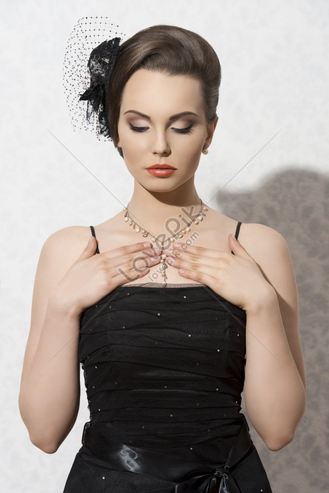 Jennifer Phạm quyến rũ với đầm dạ hội tím | Formal dresses long, Gowns,  Dress