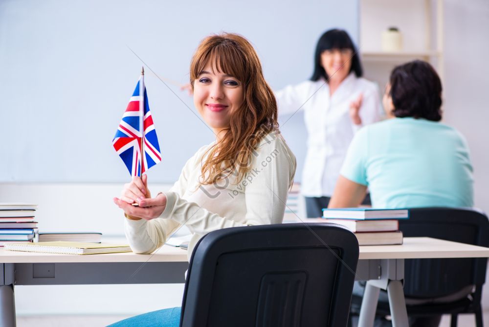 Old Female English Teacher And Students In The Classroom Picture ...