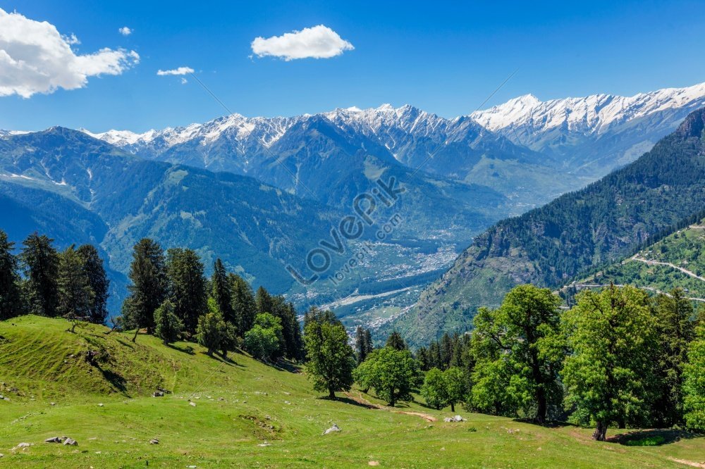 Kullu Valley Of The Himalaya Mountains In Himachal Pradesh A Spring ...