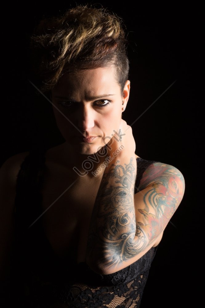 500+ Tattooed Woman Pictures  Download Free Images on Unsplash