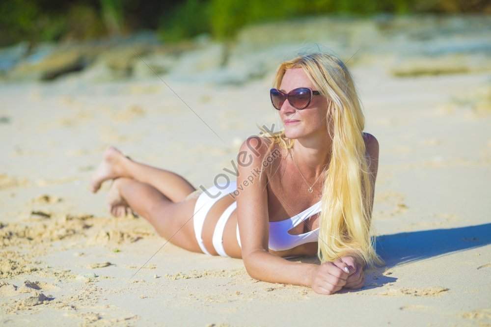 Домашнее моя голая жена на пляже (63 фото)
