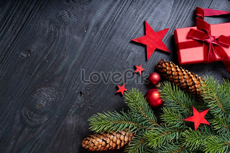 Scatole Regalo Di Natale Con Strisce Rosse Impilate Fotografia Stock -  Immagine di impilato, argento: 160501980