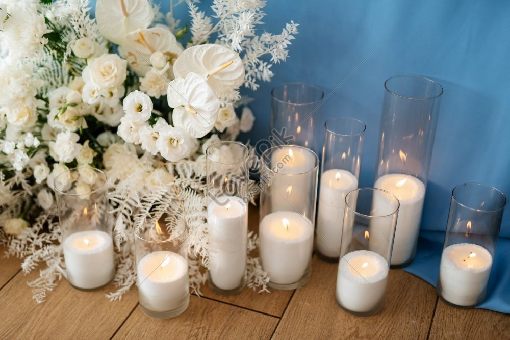 Atmospheric Candles Decorated With Live Fire In Banquet Photo Picture ...