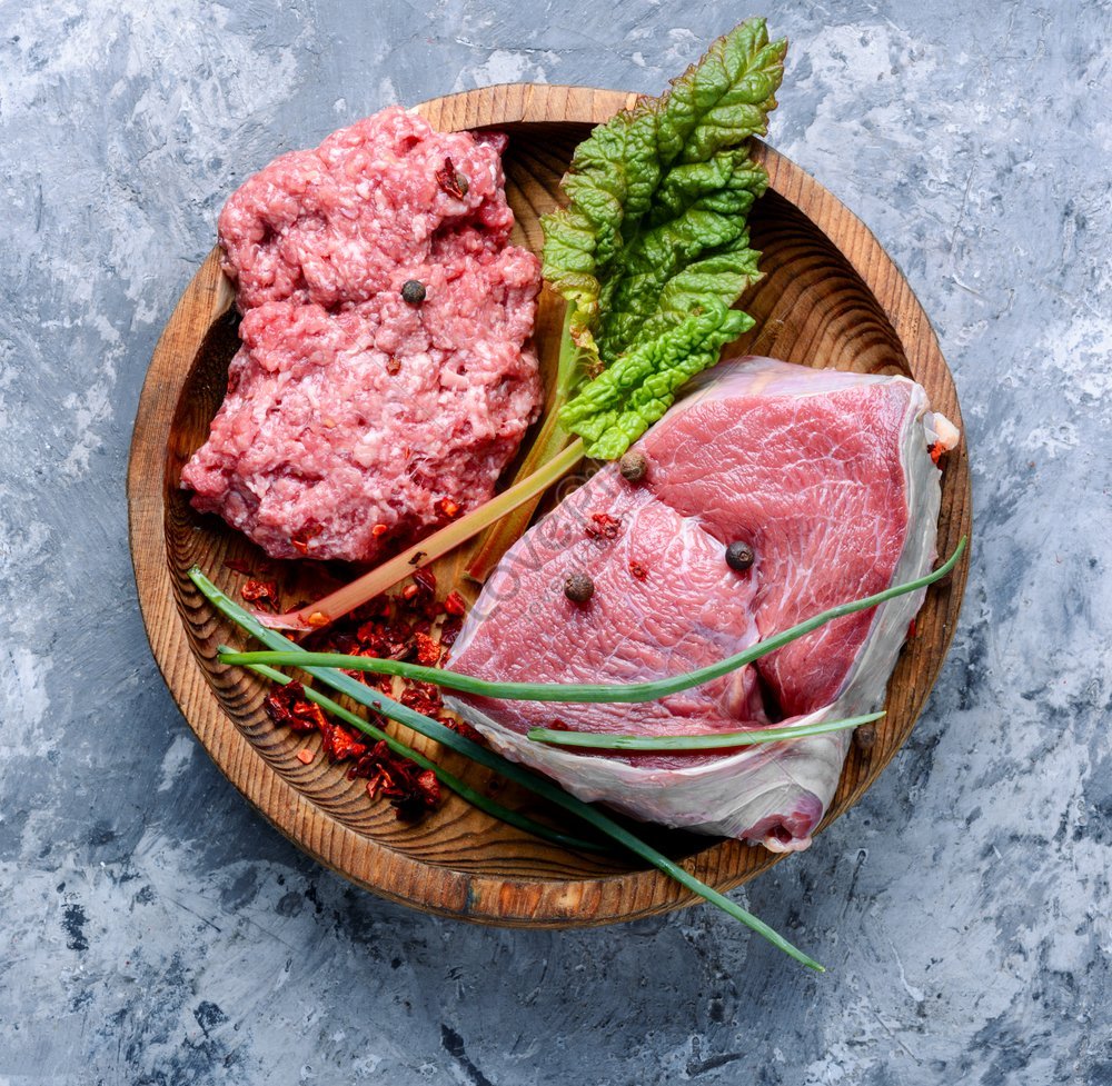 Свежее сырое мясо и говяжий фарш: свежая нарезка говядины Raw Beef Meat  Photo изображение_Фото номер 352313431_ Формат изображения_ru.lovepik.com