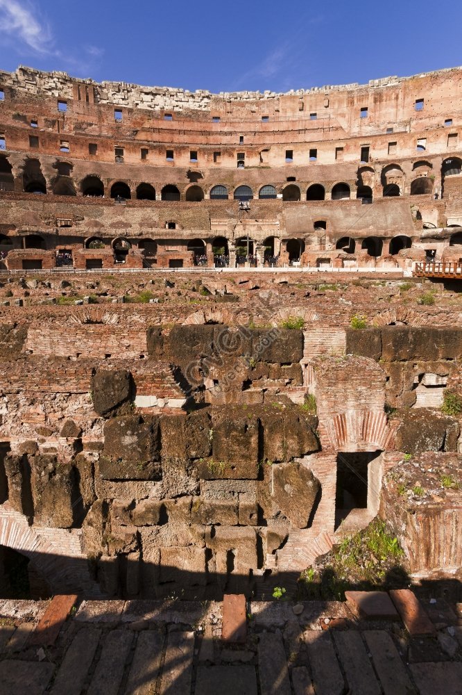 Views Of The Ancient Roman Coliseum The Largest Amphitheatre Ever Built ...